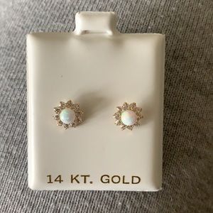 KIDS 14 KT pierced studs